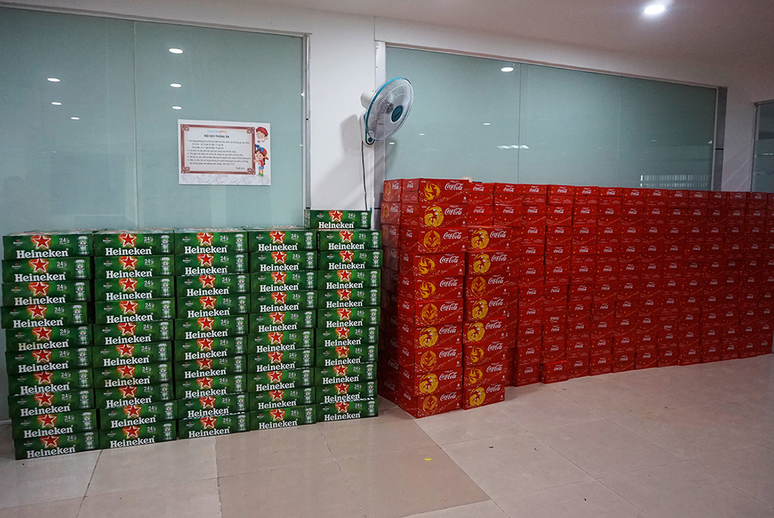 SAIGONBPO gave lunar new year gifts to employees of data entry, data processing